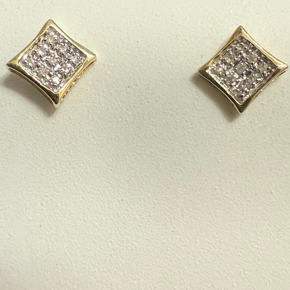 10k Gold Diamond-Shaped Stud Earrings